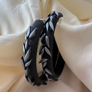 Elegant Black and Silver leaves Hoop Earrings